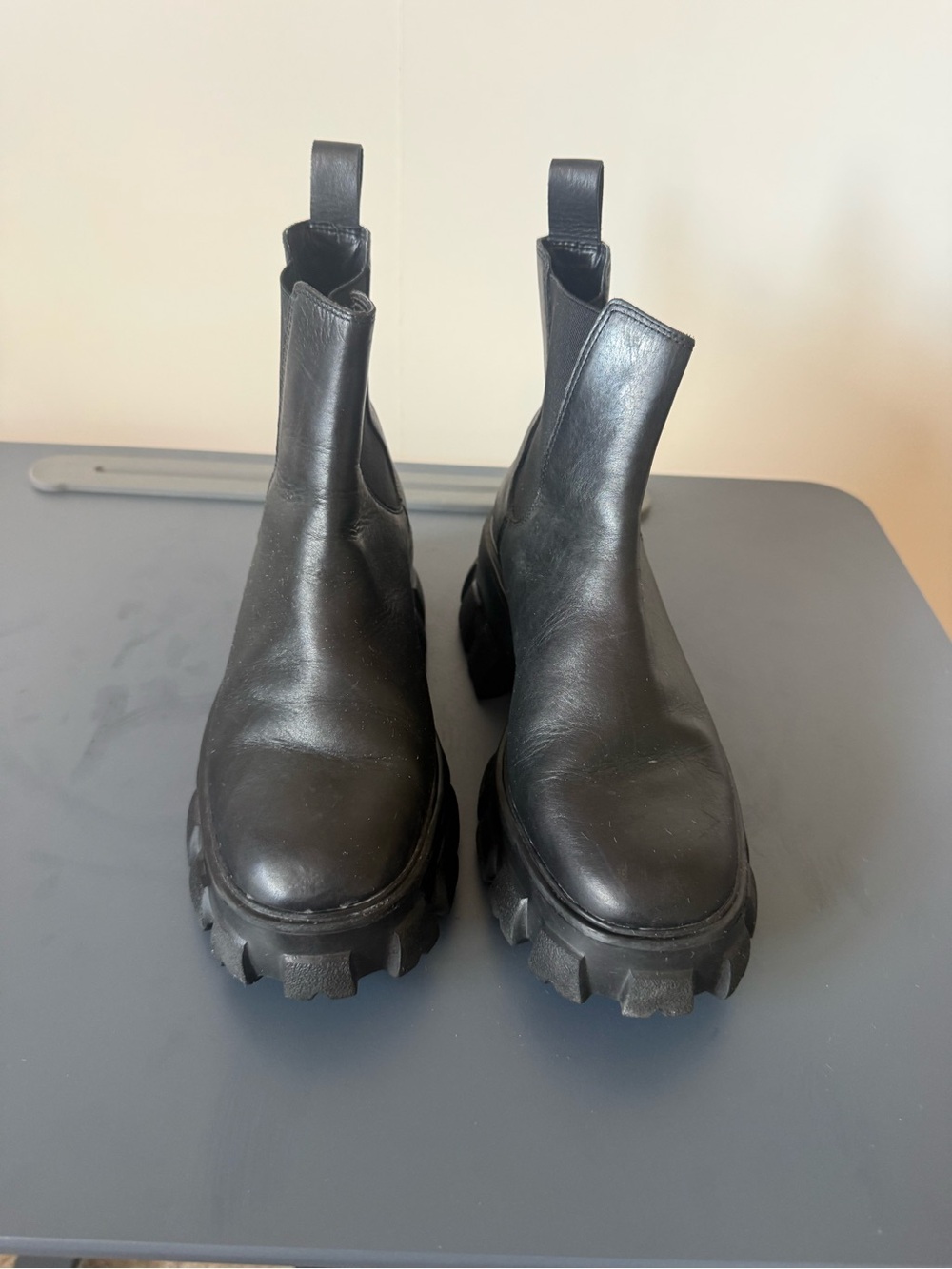 Chunky sole boots Gianni Bini size 7.5 - Picture 7 of 7